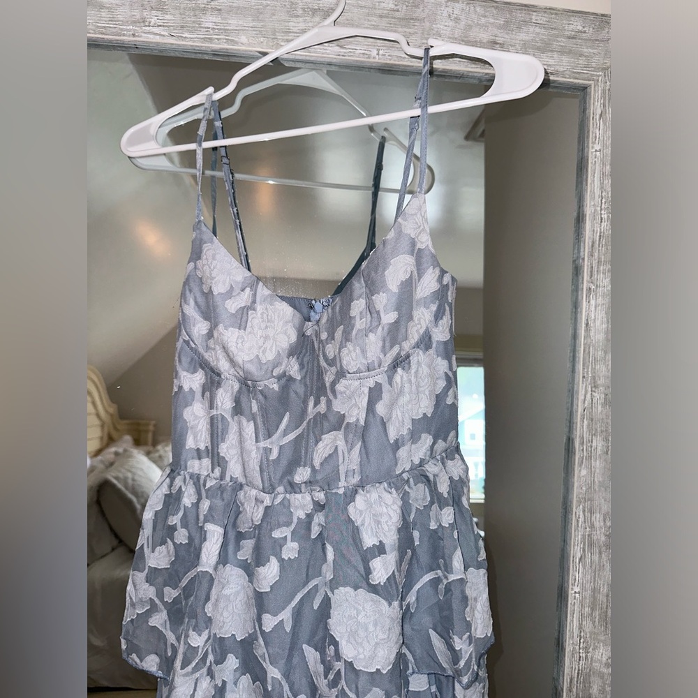 Showpo beautiful blue white flower dress US size 4